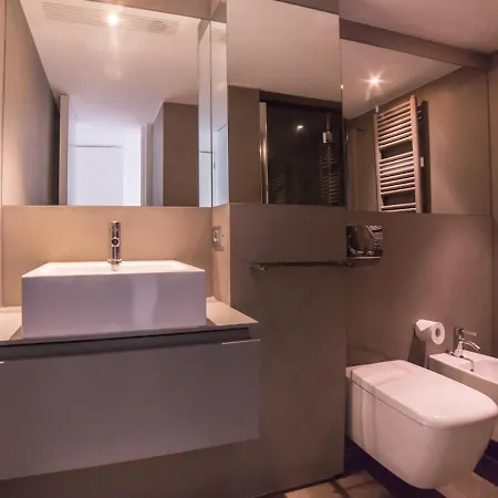 Rent In - Maggiore アパート